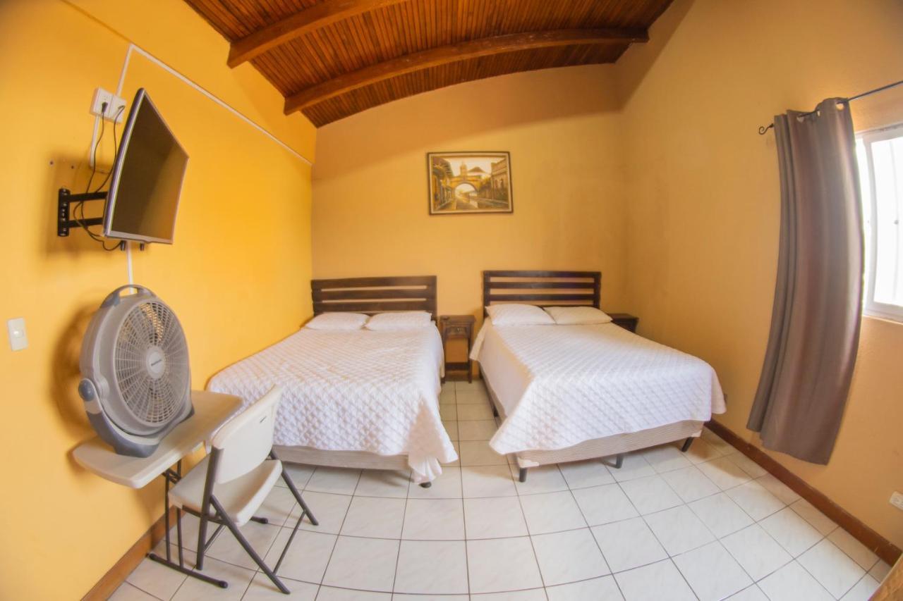 Euro Hostal جواتيمالا المظهر الخارجي الصورة